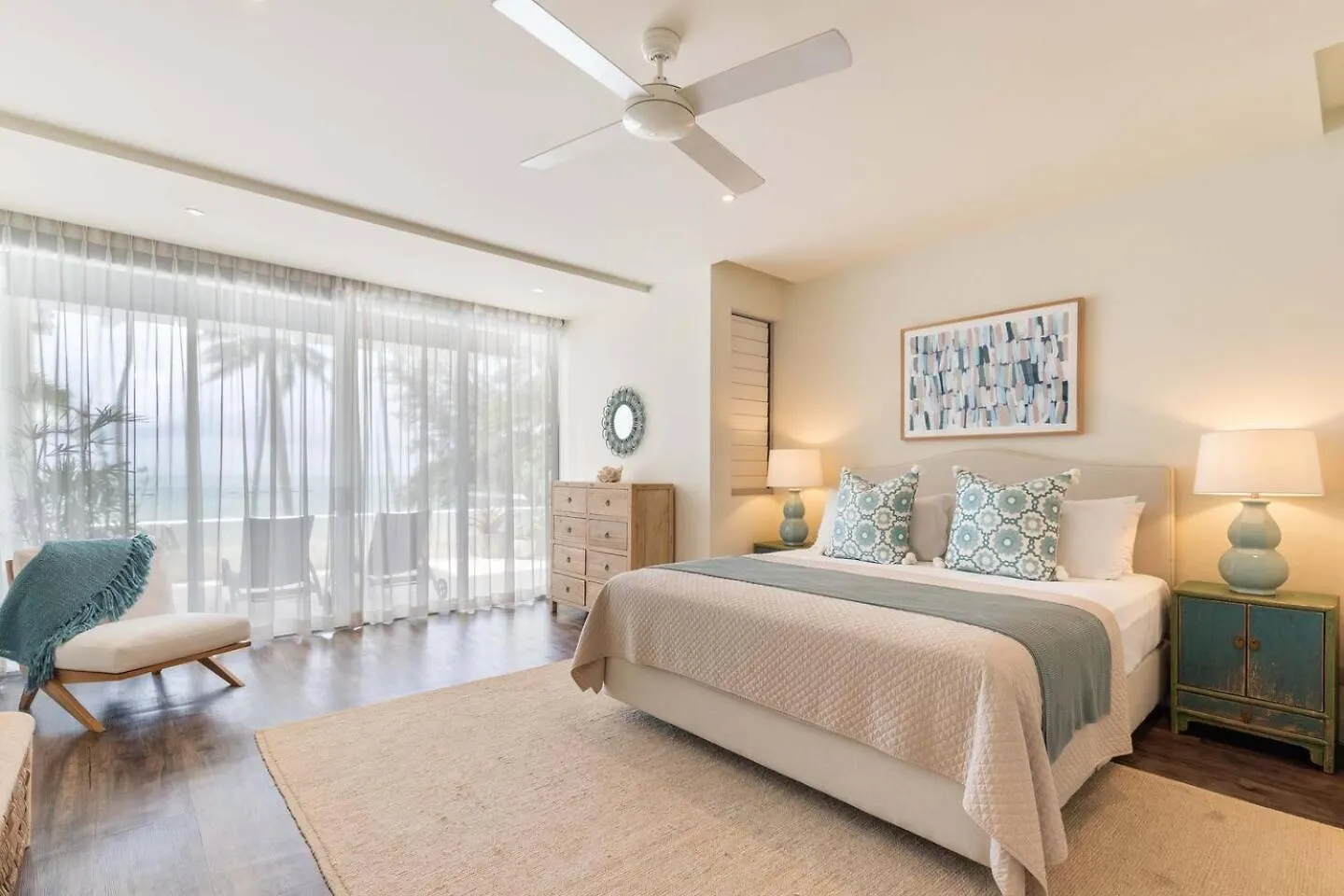 Drift Beachfront Oasis - A Panoramic Resort Getaway Palm Cove