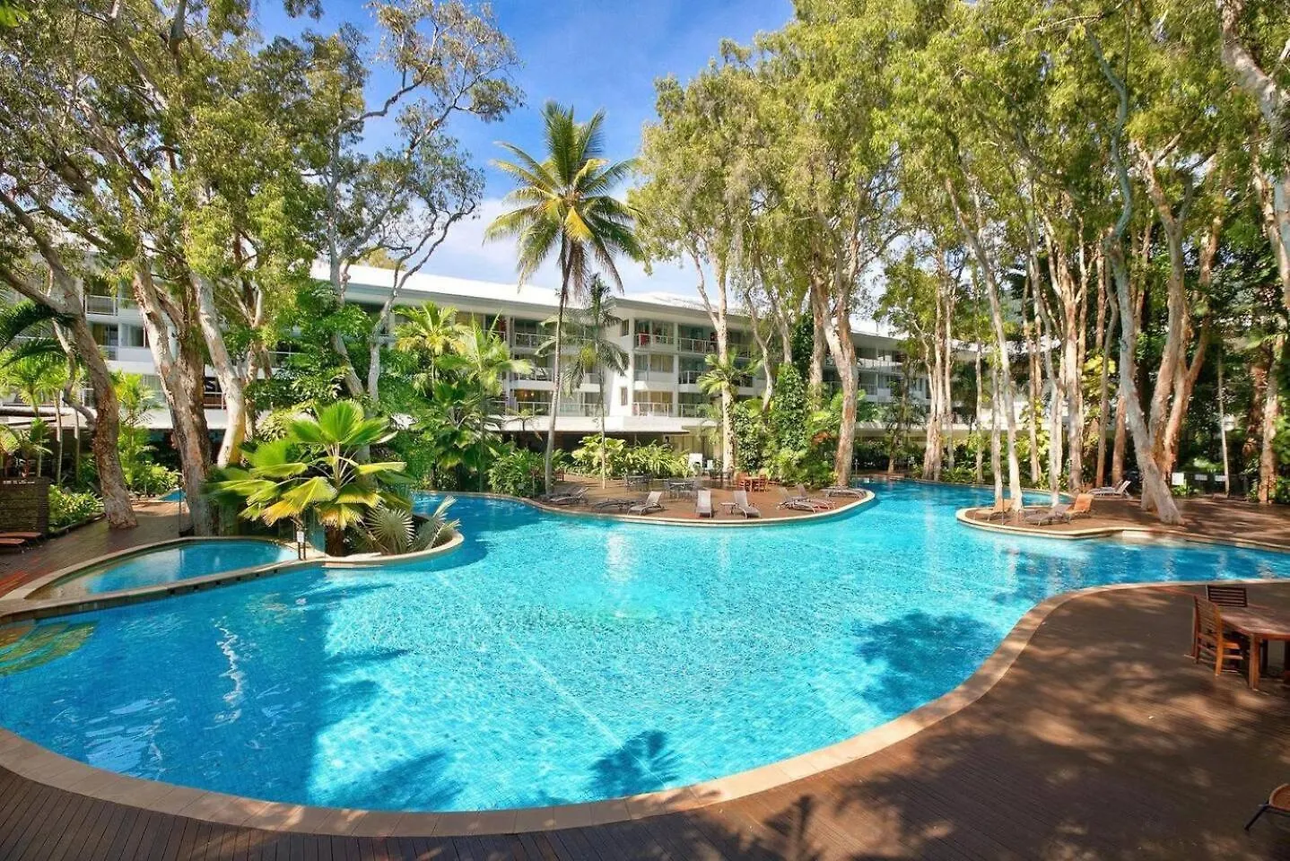 Drift Beachfront Oasis - A Panoramic Resort Getaway Palm Cove